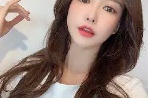 关晓彤被内涵潜规则：更可怕的是所有人都在等塌房