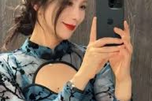 韩沛颖深夜直播爆料暗指刘浩存和某某导演还让王晓晨道歉